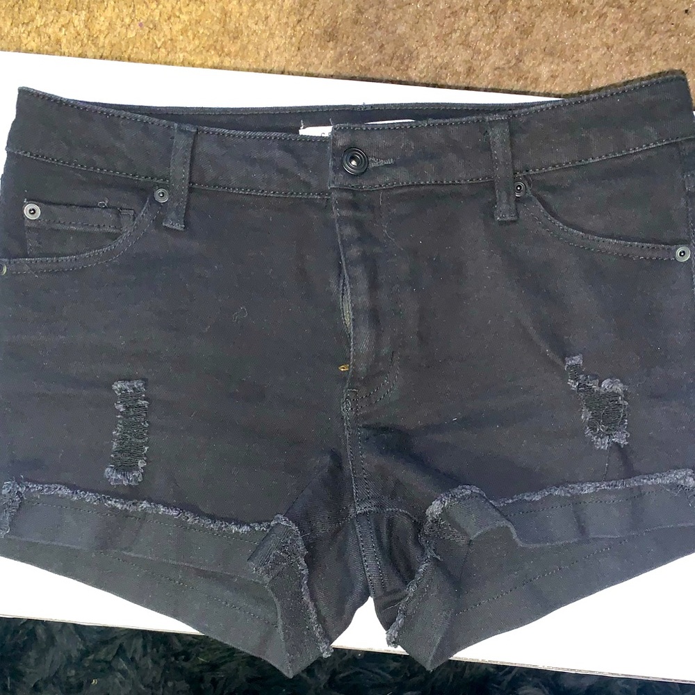 Short booty shorts